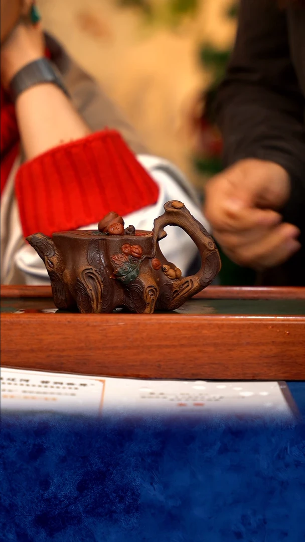 宜兴紫砂 紫砂茶壶  柿子