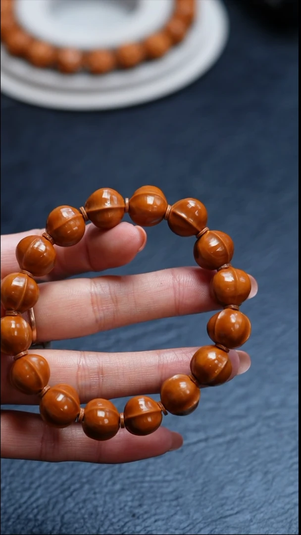 吊坠橄榄核你****。苏工橄榄核