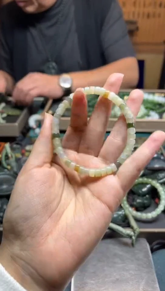 颈饰未镶嵌和田玉拍一发一