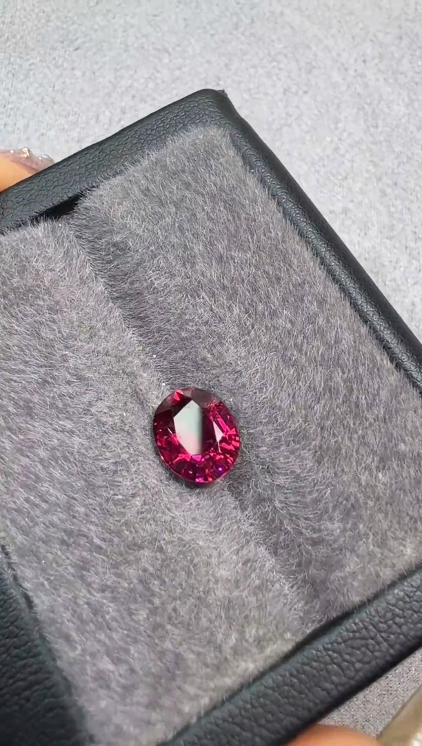 未镶嵌裸石碧玺1.8克拉