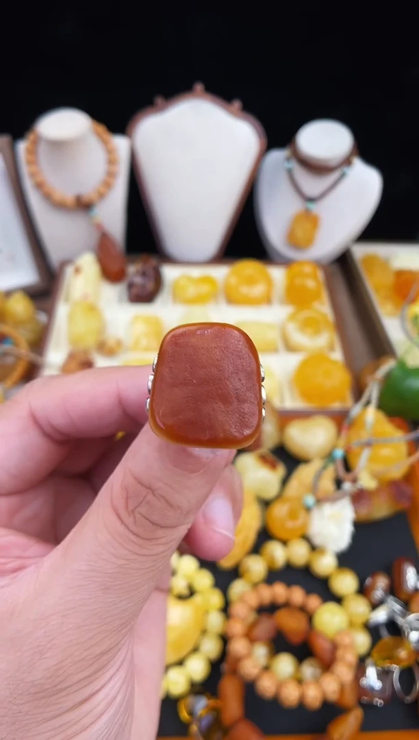 琥珀未镶嵌珠宝奇石柒月