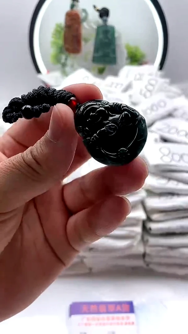 【闪购商品】翡翠颈饰未镶嵌小财神【品质一般介意慎拍】