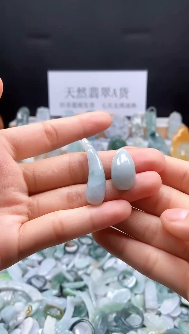 翡翠未镶嵌吊坠(不含链)29福瓜一对