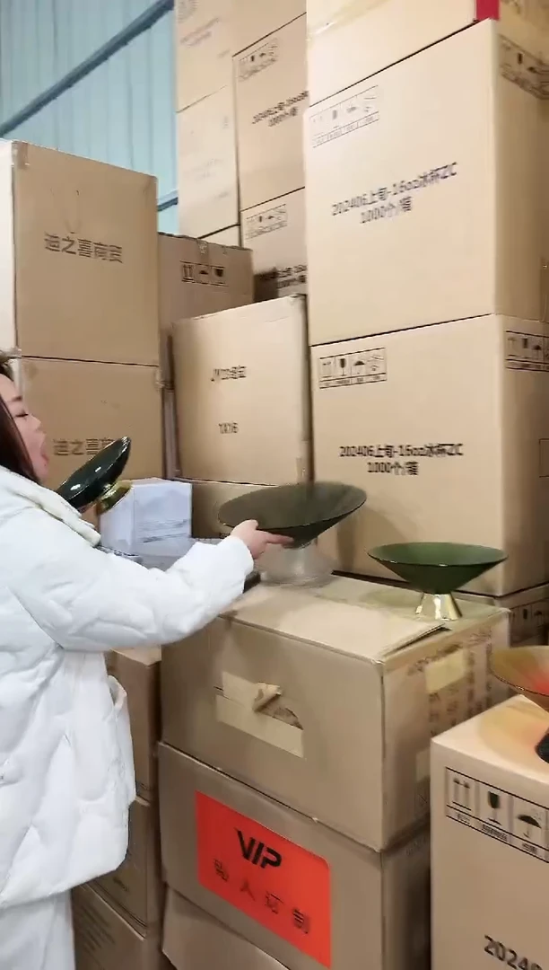 【闪购商品】藤优品花器T-早18