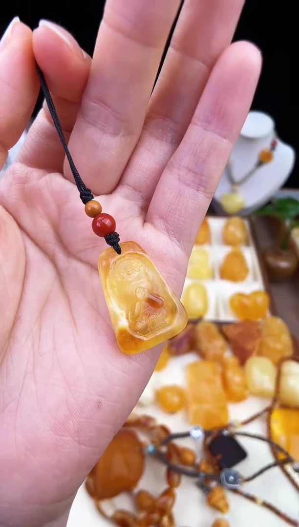 琥珀未镶嵌珠宝奇石柒月
