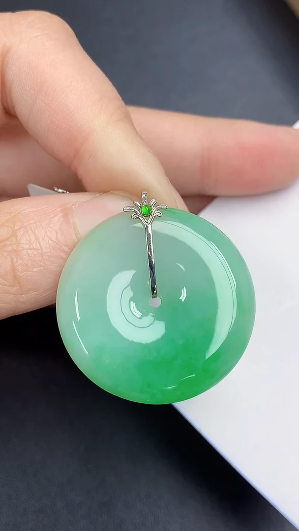 颈饰18K金镶嵌翡翠 天然缅甸A货百元以上9元证书费自理