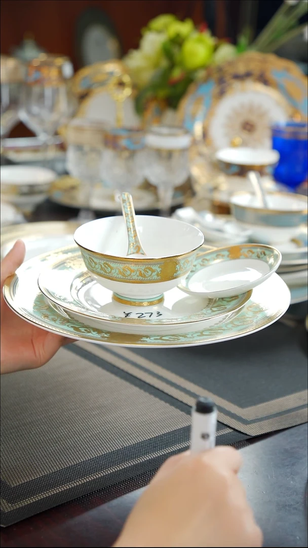 瓷片大小摆台+米饭碗+小勺+味碟  1套