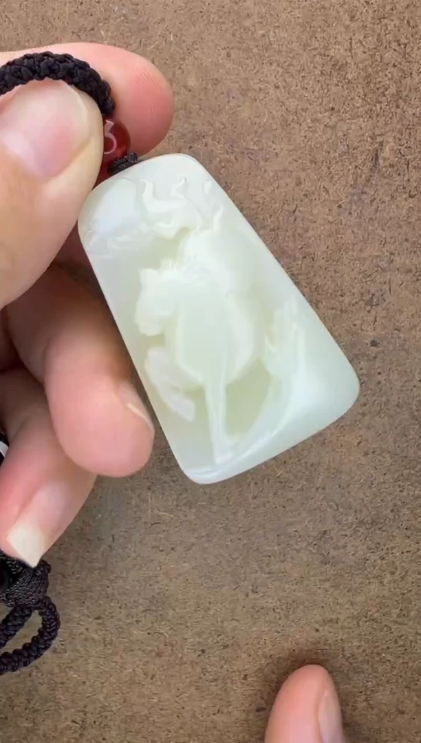 和田玉未镶嵌颈饰D