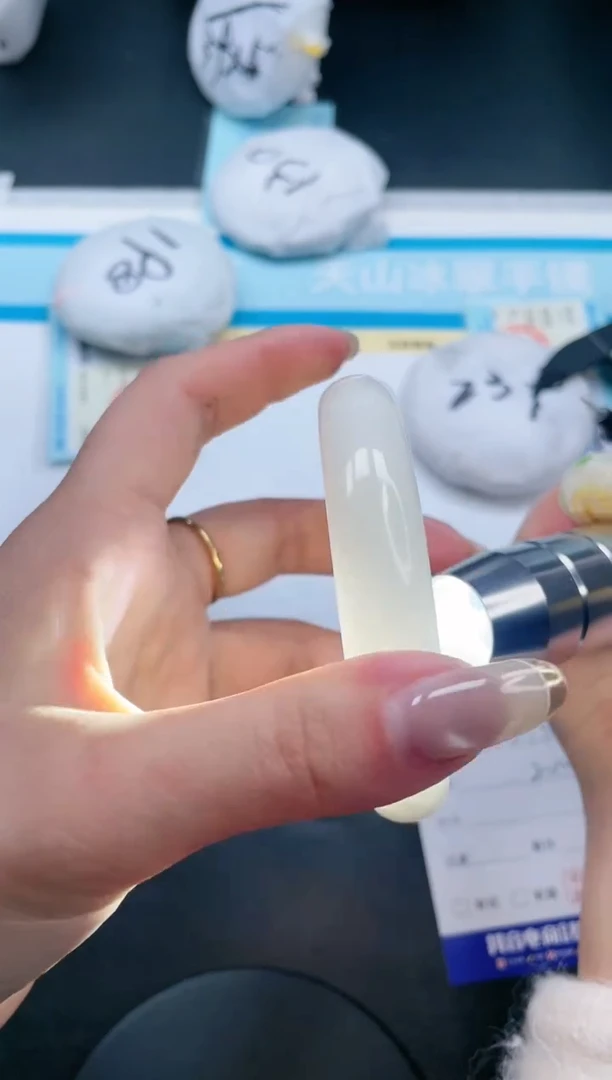 【闪购商品】和田玉手镯未镶嵌16V133-59