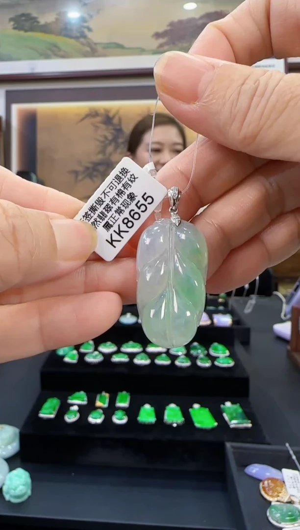 颈饰18K金镶嵌翡翠KK8655叶子