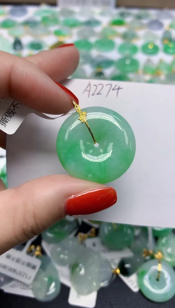 颈饰18K金镶嵌翡翠天然缅甸翡翠A货翡翠百元以上9元证书费自理