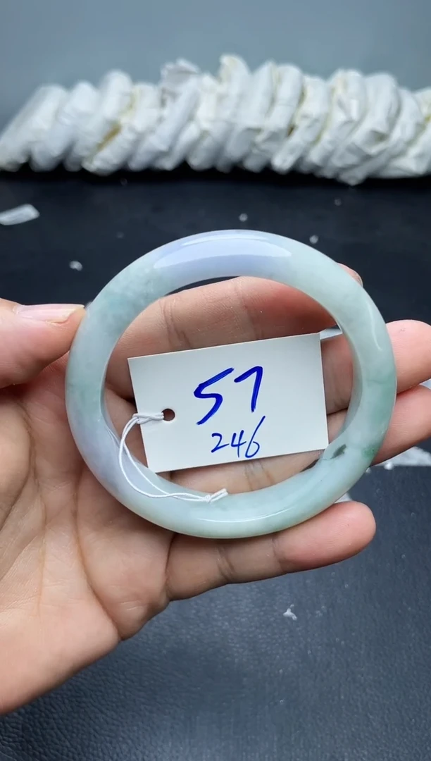 未镶嵌手镯翡翠246