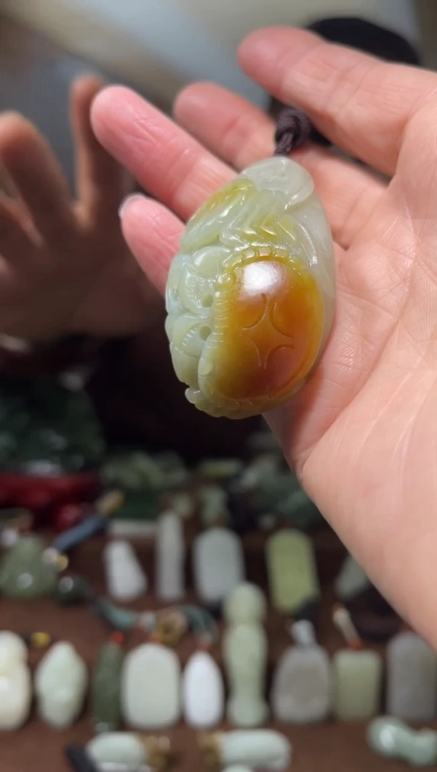 颈饰未镶嵌和田玉·