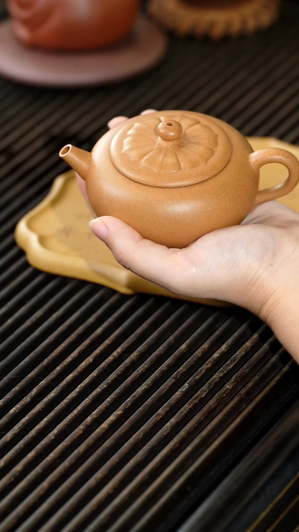 茶壶紫砂150cc老段泥莲蒲