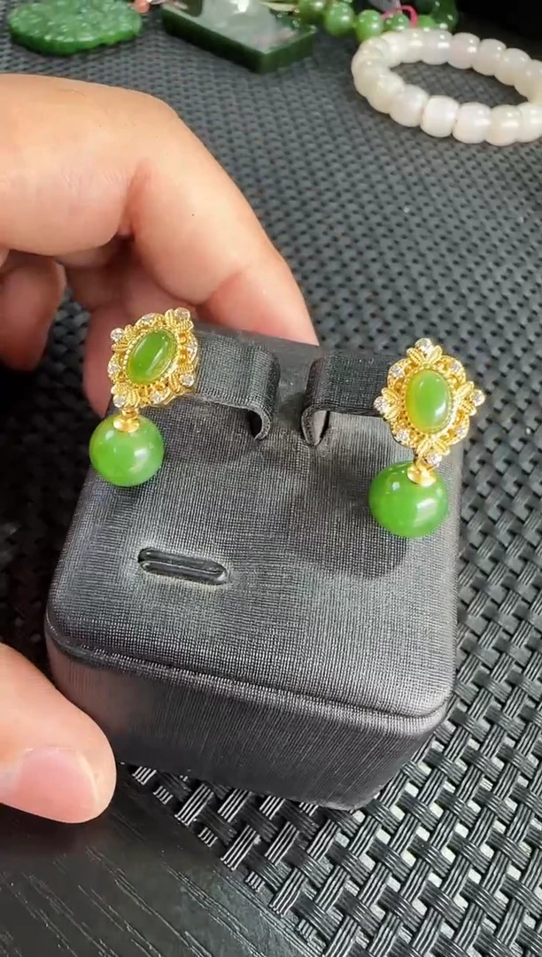 【闪购商品】和田玉（碧玉）耳饰银S925镶嵌多样性发一对