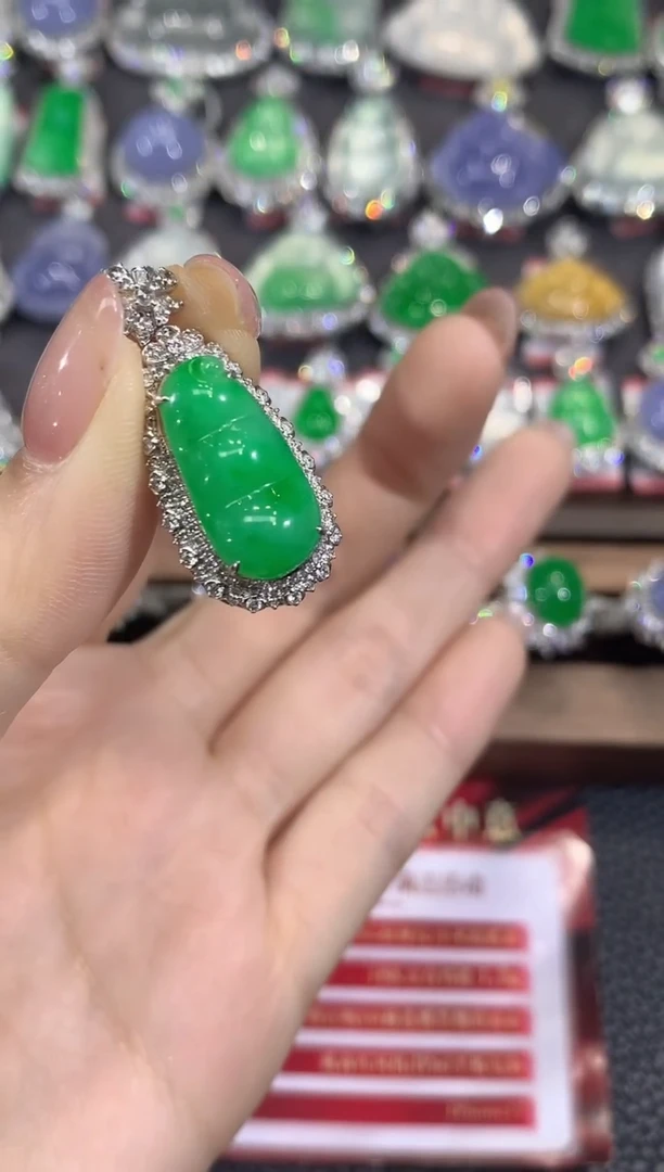 吊坠(不含链)18K金镶嵌翡翠C31翡翠