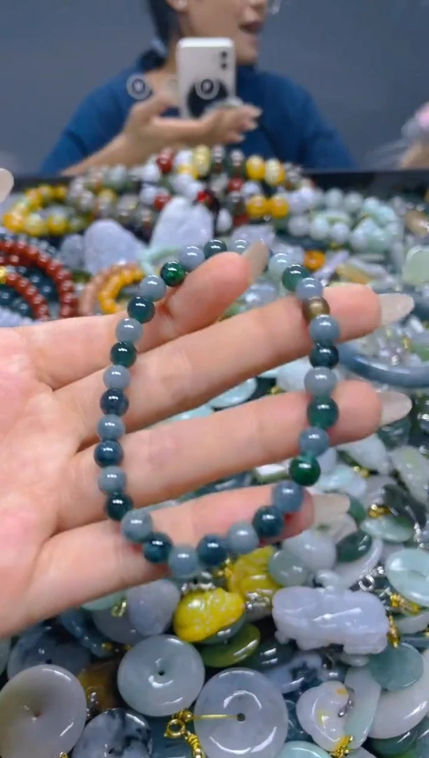 颈饰未镶嵌翡翠5MM/K/翡翠A货，一件也是批发价