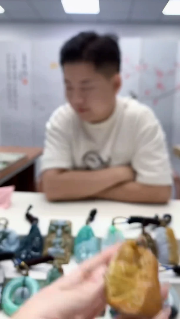 未镶嵌定制翡翠雨***…4917jw-毛货挂件