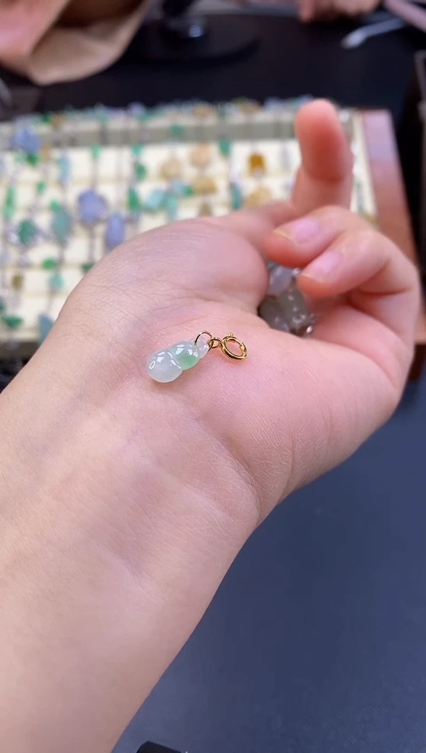 颈饰银S925镶嵌翡翠?***?15393