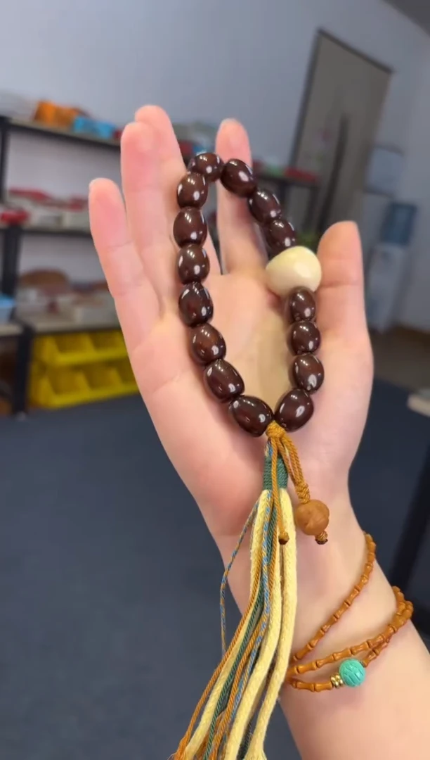吊坠菩提根/象牙果  紫金鼠卡皮巴拉手持