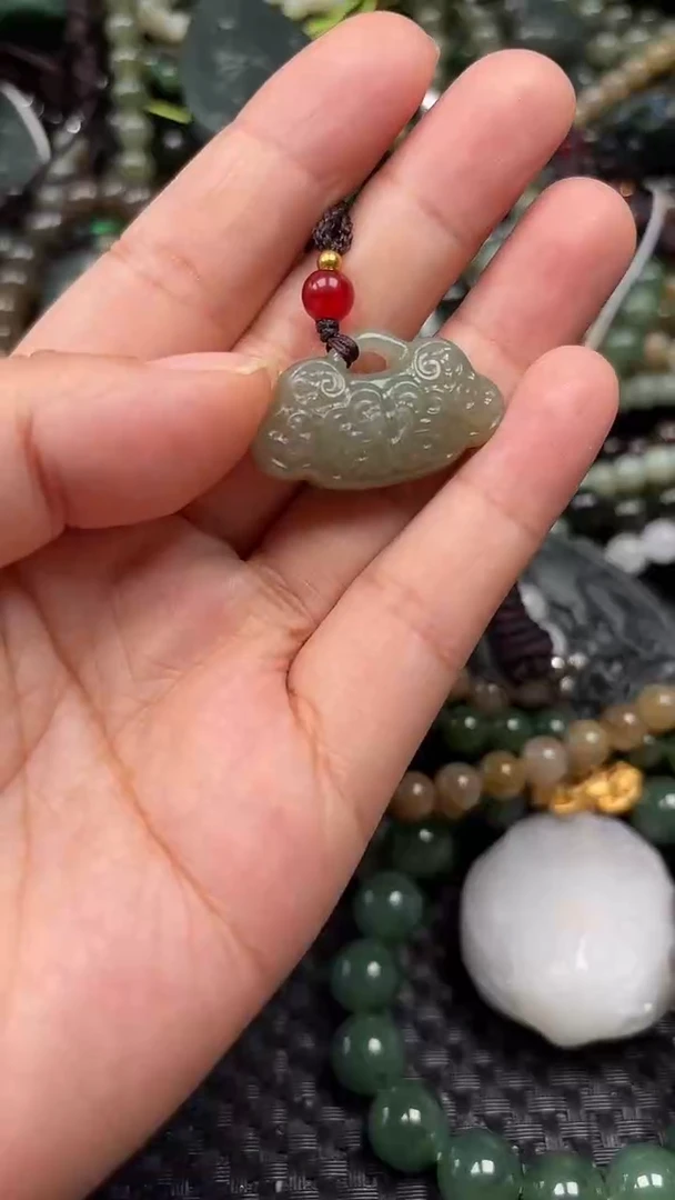 和田玉未镶嵌颈饰1