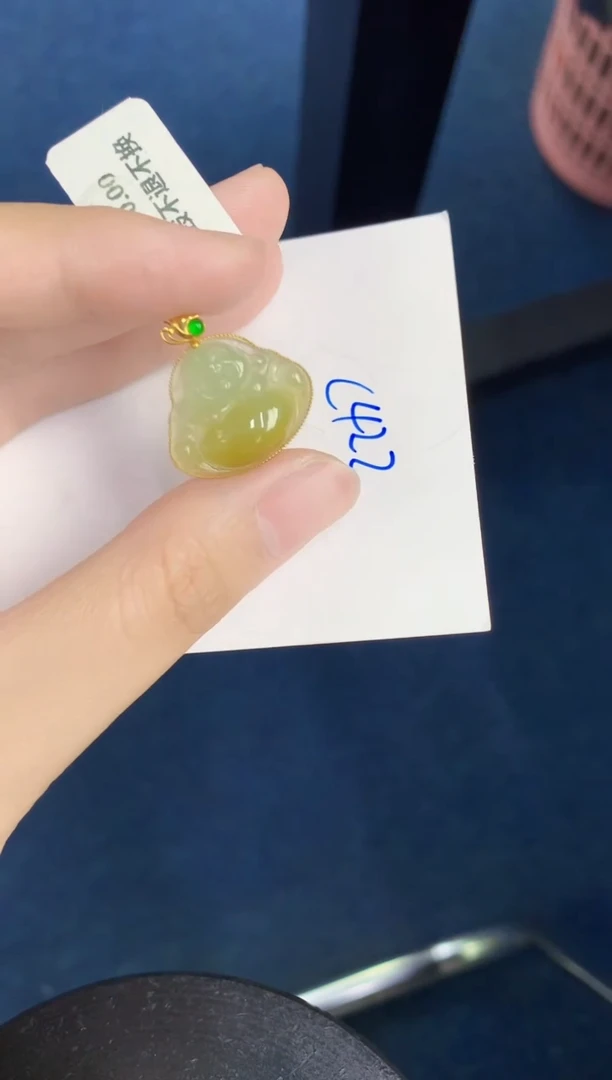 翡翠未镶嵌颈饰天然翡翠緬甸A貨