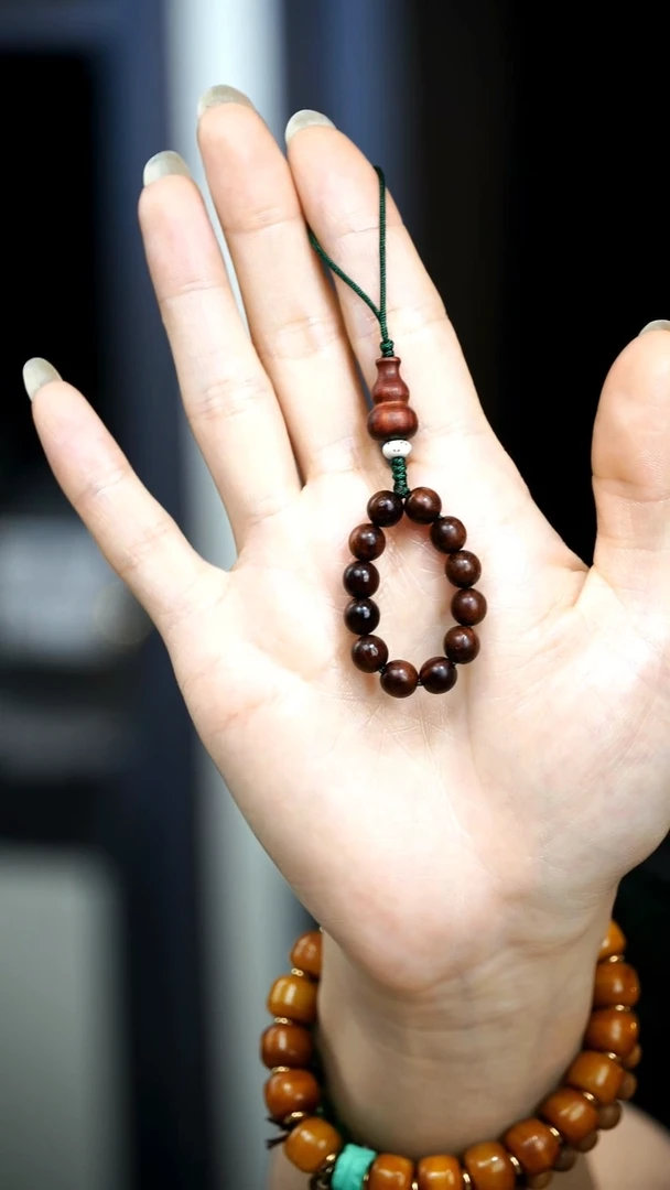 无非金属精美手机链谭谭。。。。