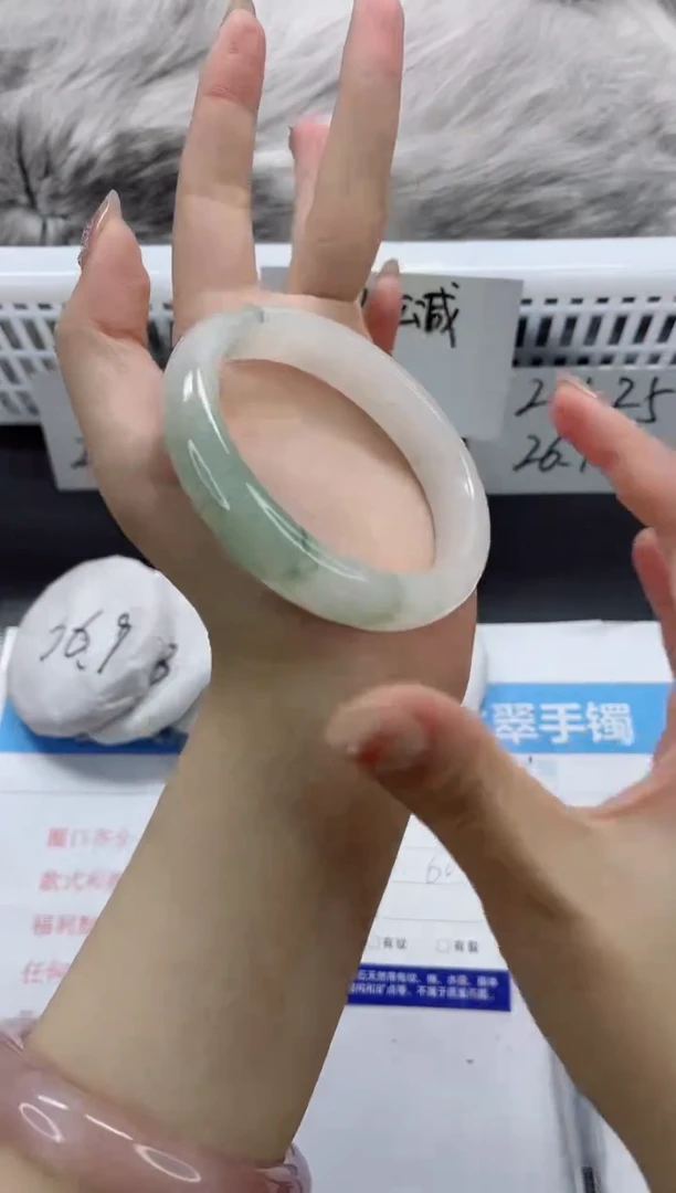 【闪购商品】石英质玉手镯未镶嵌k75-60.1
