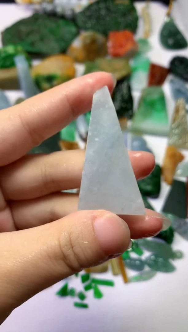 颈饰未镶嵌翡翠074天然翡翠