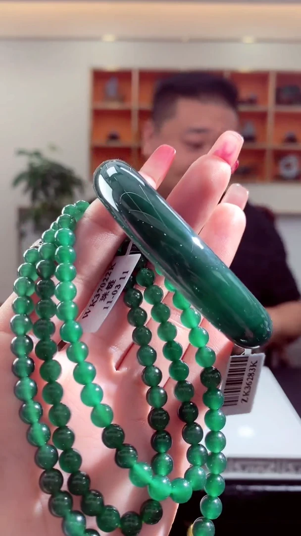 翡翠未镶嵌颈饰天然翡翠（拍一发一）