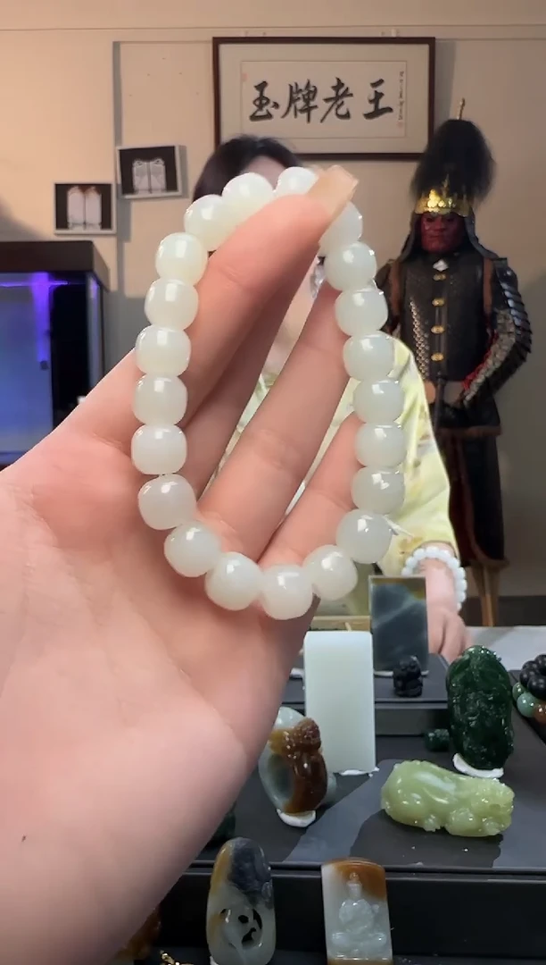 和田玉未镶嵌颈饰白玉老型手串