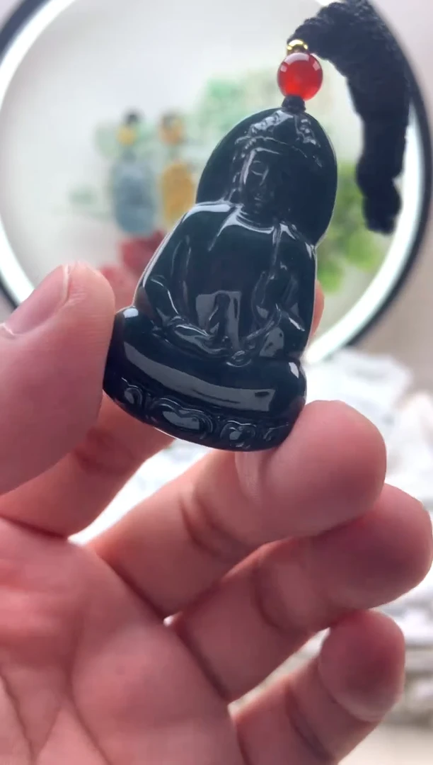 颈饰未镶嵌翡翠小素衣