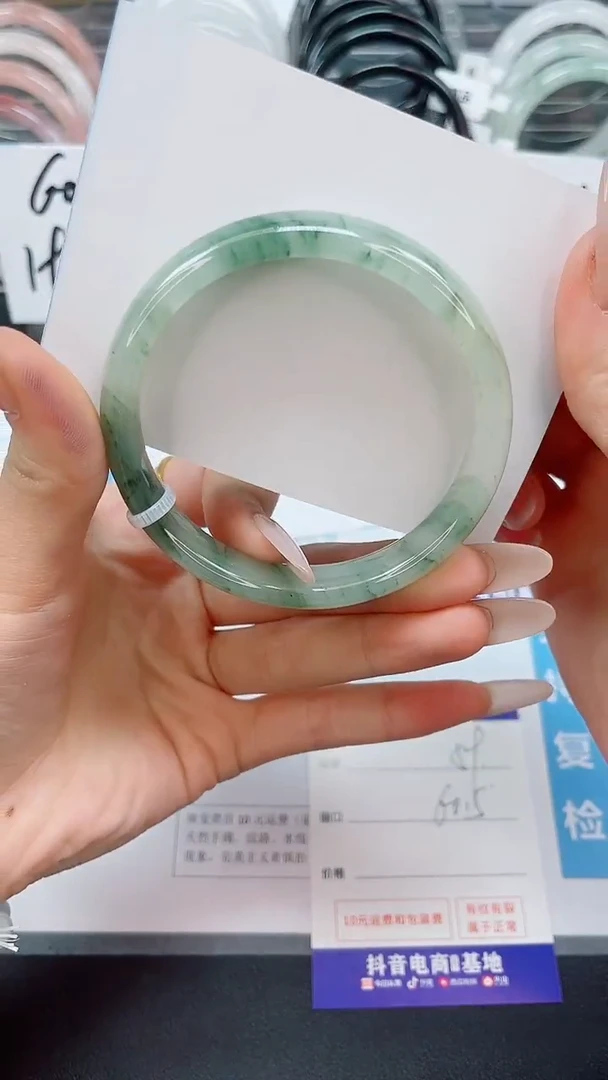 【闪购商品】石英质玉手镯未镶嵌59--圈口60.5