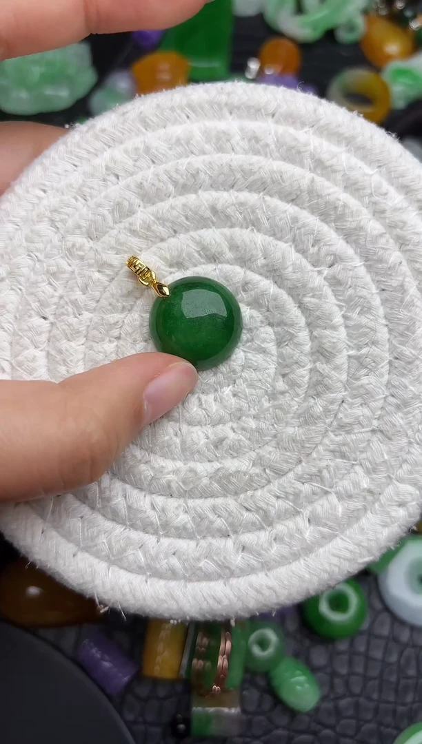 颈饰未镶嵌翡翠缅甸翡翠吊坠