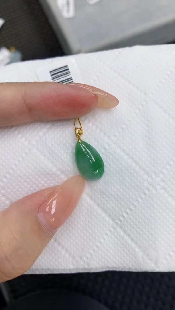 颈饰18K金镶嵌翡翠11111111111