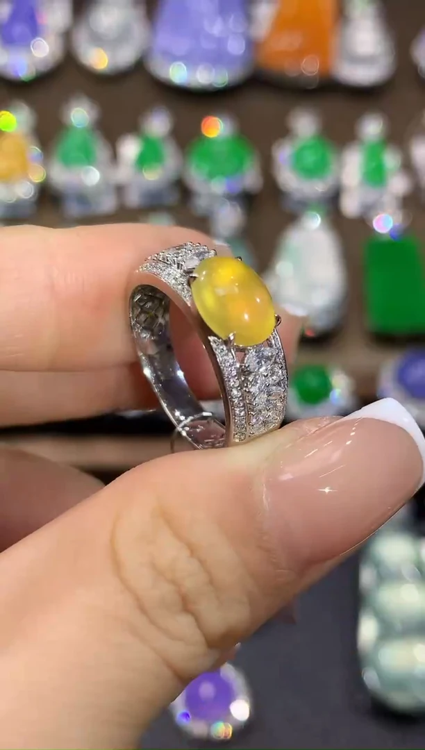 18K金镶嵌戒指翡翠D84