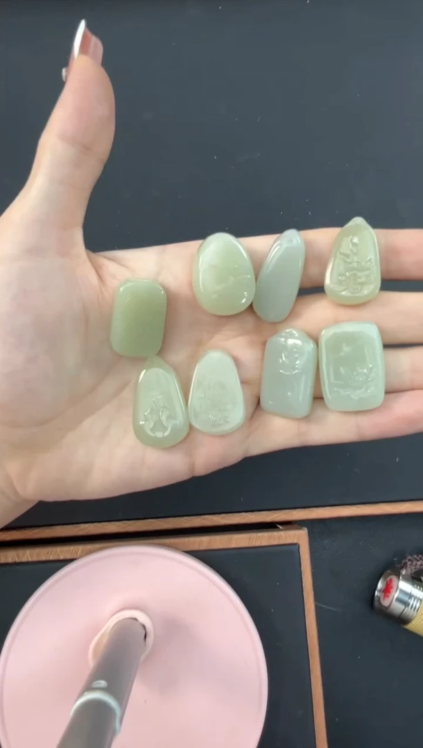 【闪购商品】和田玉吊坠(不含链)未镶嵌微色差近矿吊坠多样性发货