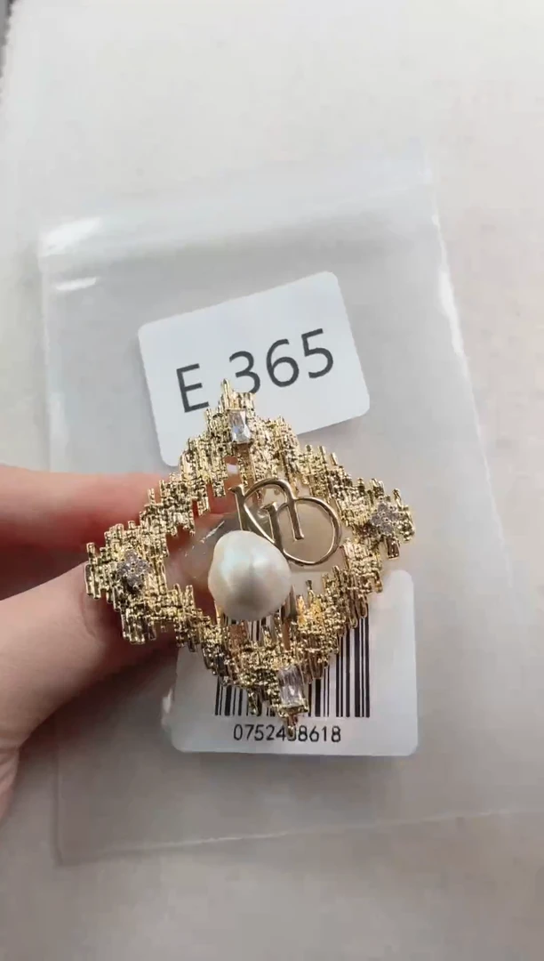 未镶嵌胸针海水珍珠E365