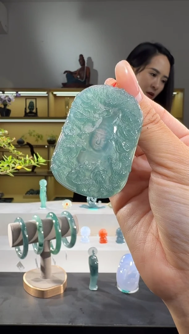 吊坠(赠链)未镶嵌翡翠吊坠（多样性发其一）
