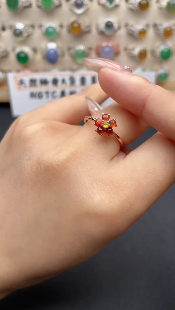 【闪购商品】翡翠戒指银S925镶嵌一物一证一礼盒