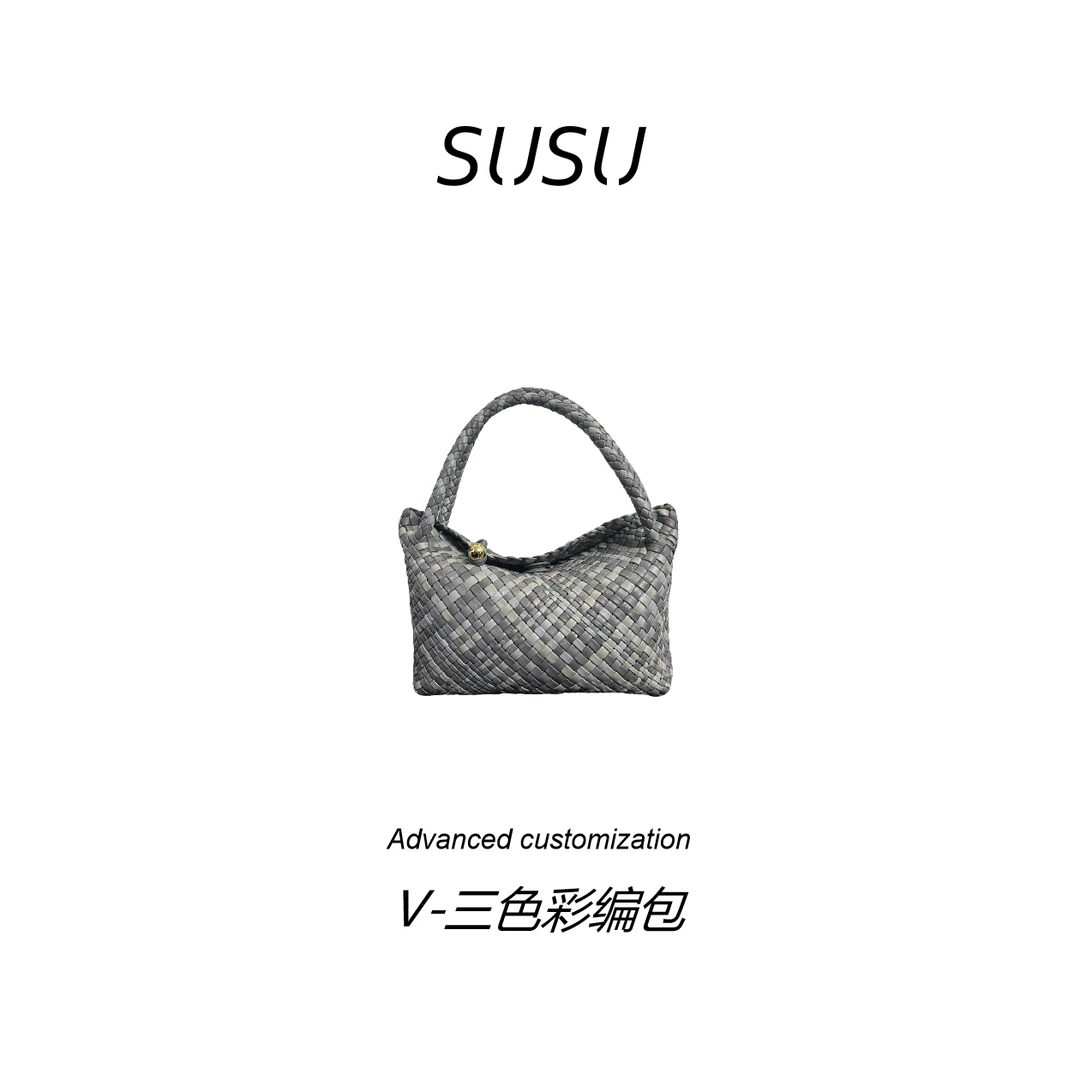 苏苏【V-三色彩编】Tosca 小金球 头层羊皮（清）