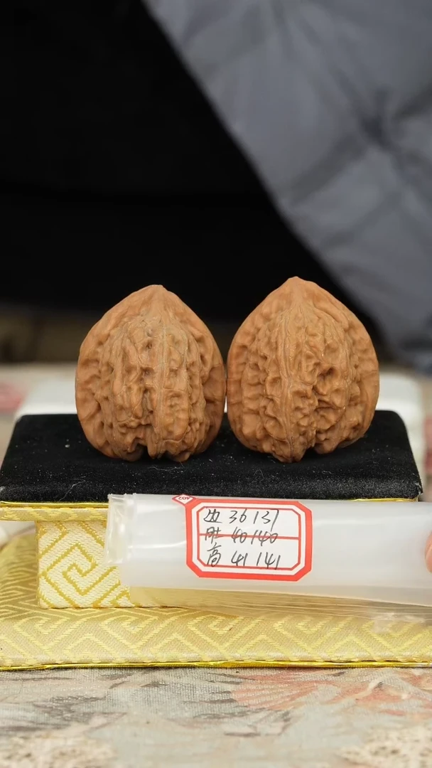 【闪购商品】文玩核桃把件赤龙鸡心