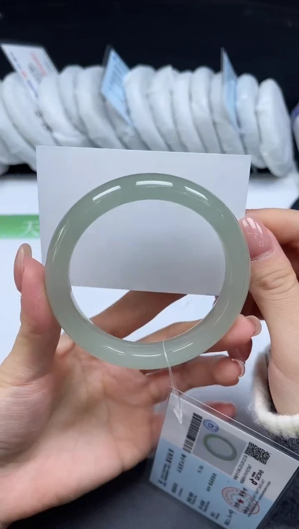 未镶嵌手镯石英质玉013-60