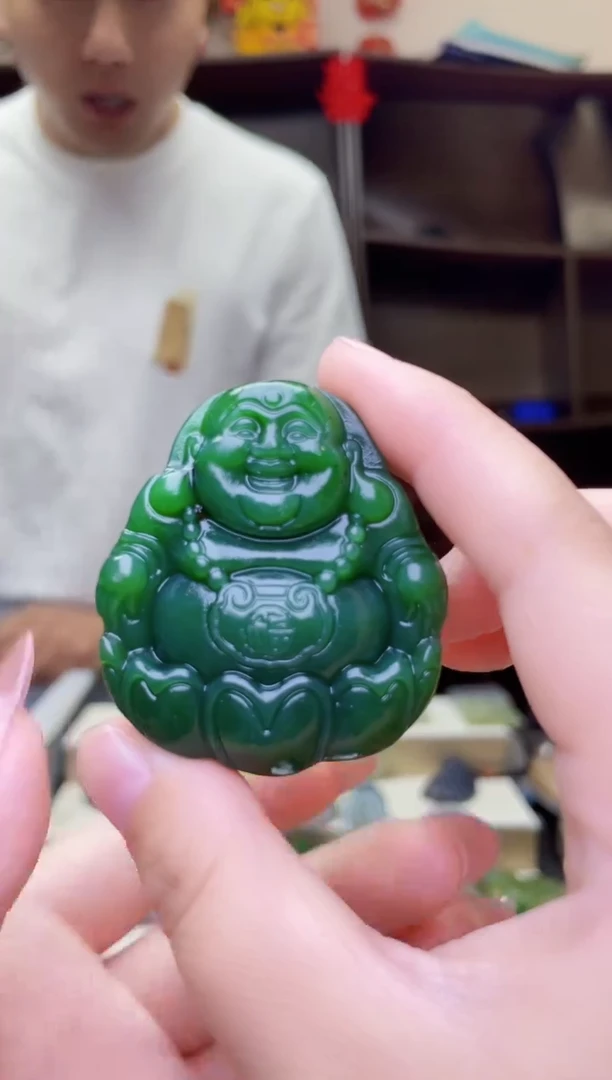 和田玉未镶嵌颈饰1