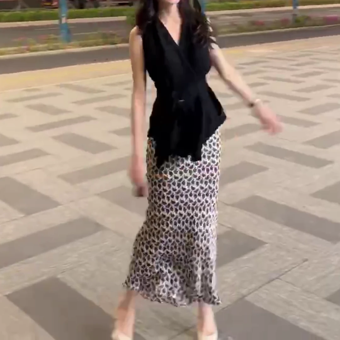 2025夏季新款时尚显瘦气质女士网红洋气两件套百搭款K8356