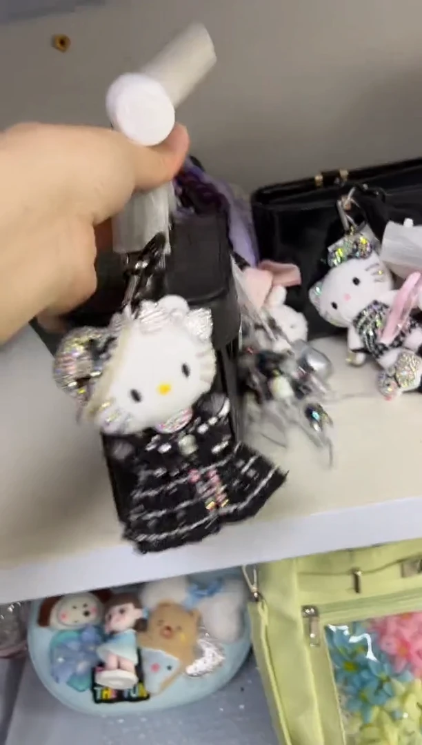 013潮玩潮玩Kitty包包