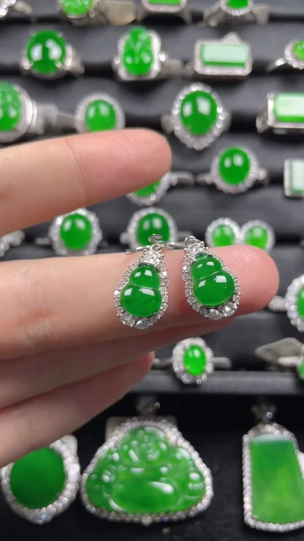 银S925镶嵌翡翠耳饰翡翠