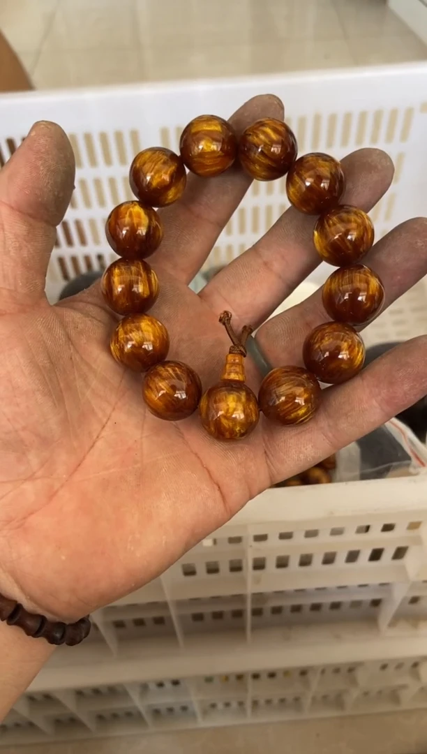 无运费险有瑕疵的摄影的产品有使用过的痕迹有点脏介意勿拍