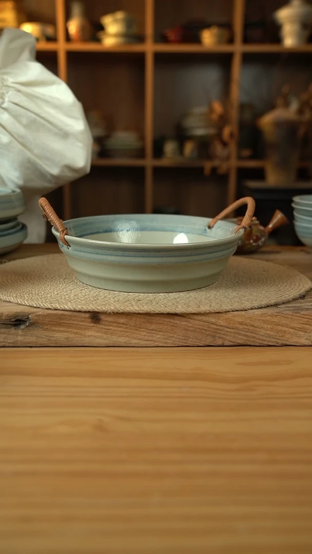 青云系列的9英寸双耳麻绳螺纹直筒盘1个