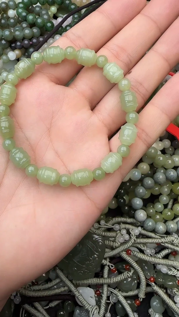 颈饰未镶嵌和田玉拍一发一